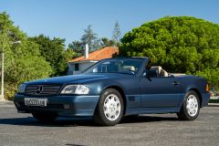 Mercedes-Benz 320 SL