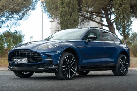 Aston Martin DBX 707
