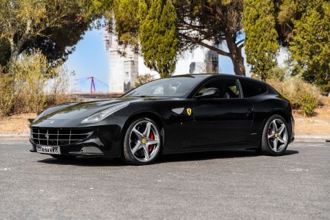 Ferrari FF 6.3 V12 DCT 4WD