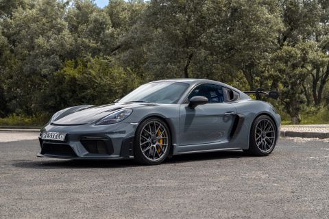 Porsche 718 Cayman GT4 RS