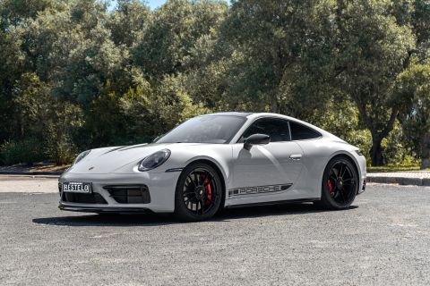 Porsche 911 (992) Carrera 4 GTS PDK