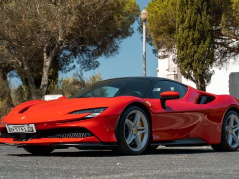 ferrari, sf90 stradale 4.0 v8 phev usados lisboa, auto restelo